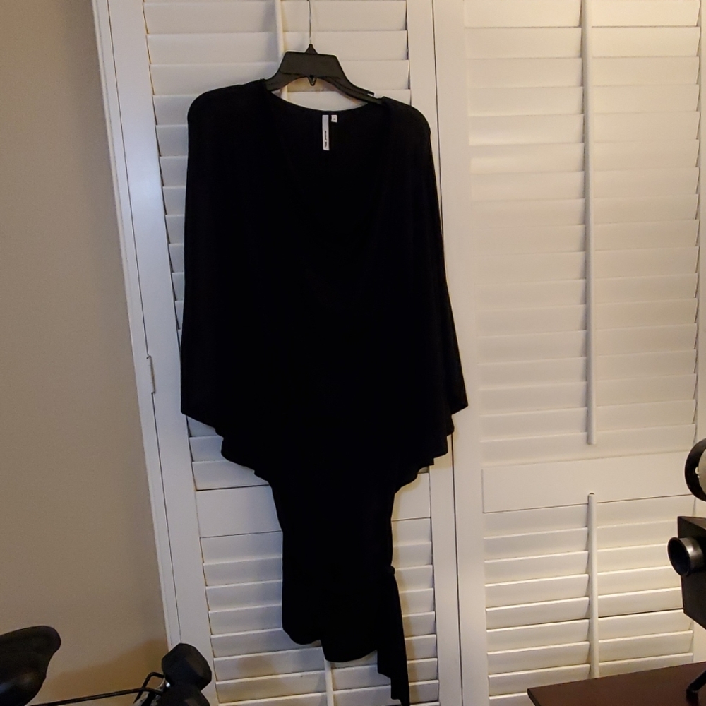 Size med black dress